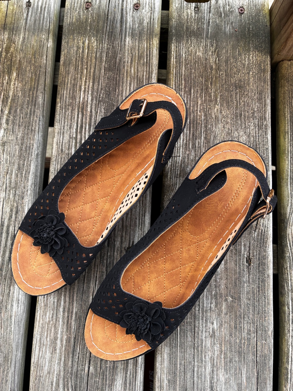 Women's Black Slingback Floral Accent Sandals Sz 10